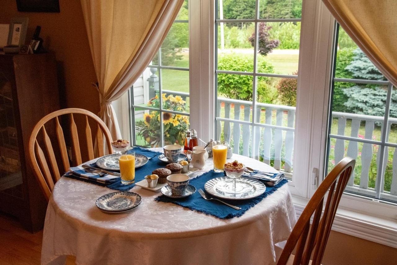Baker Shore Bed And Breakfast Саммерсайд Экстерьер фото